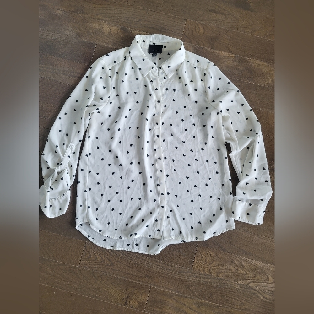 Lumiere White Blouse with Black Hearts, Size Medium